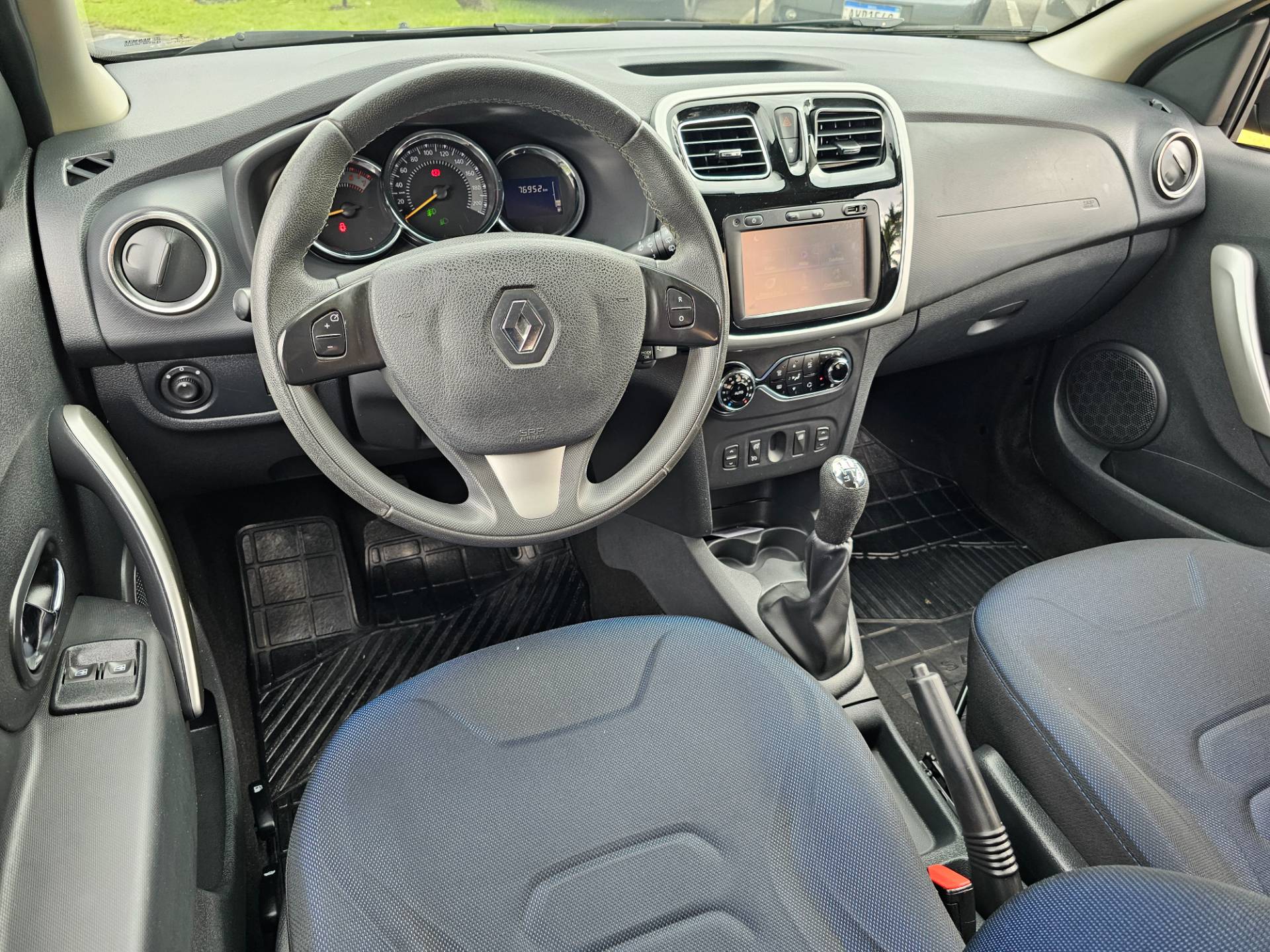 RENAULT SANDERO