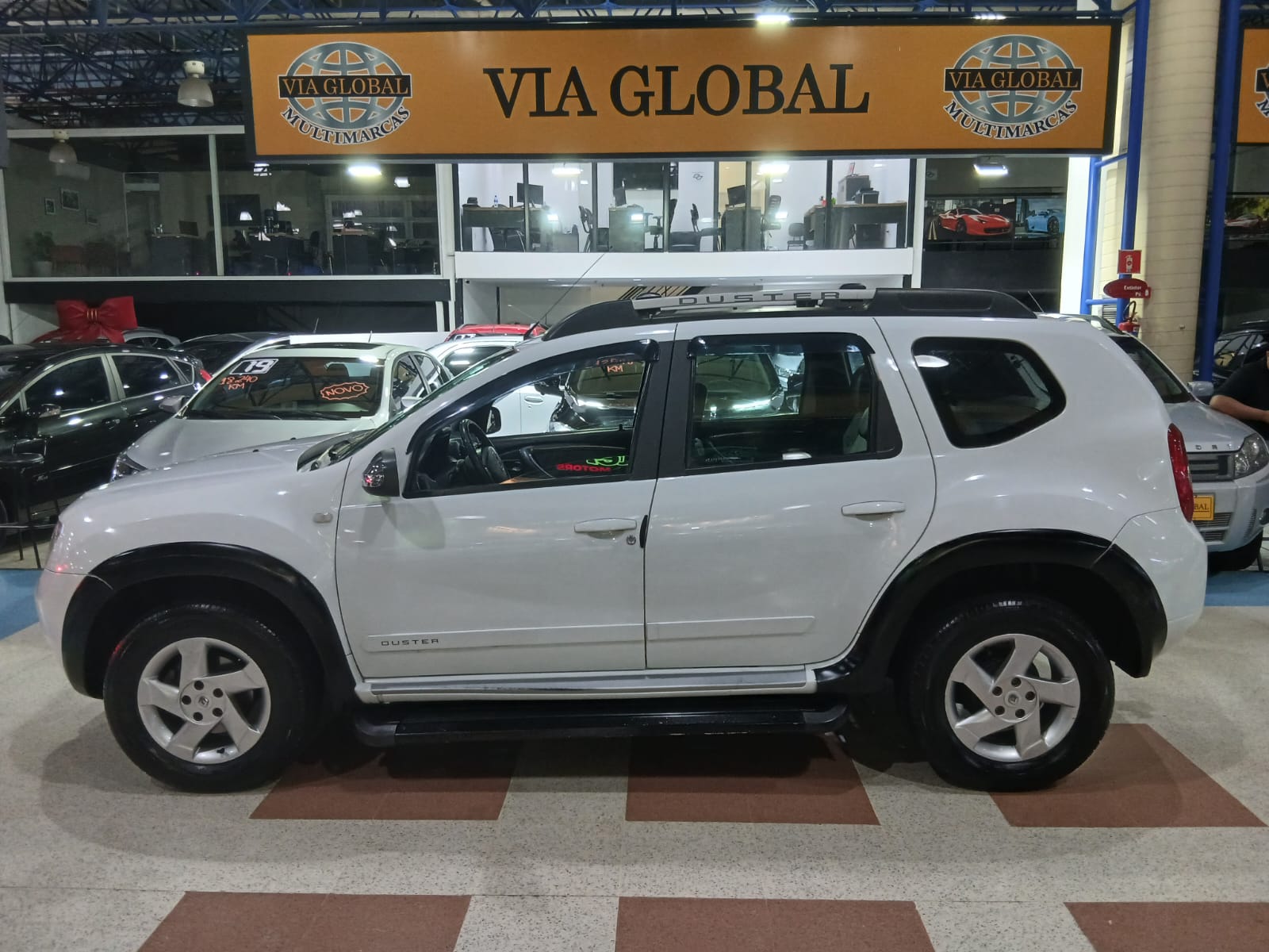 RENAULT DUSTER