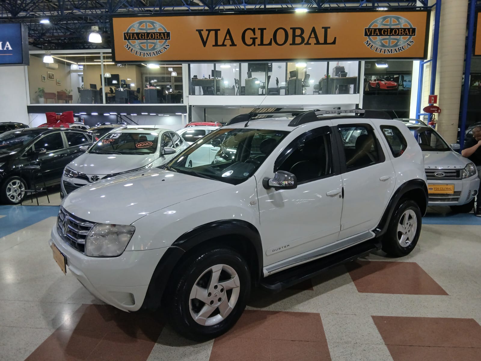 RENAULT DUSTER