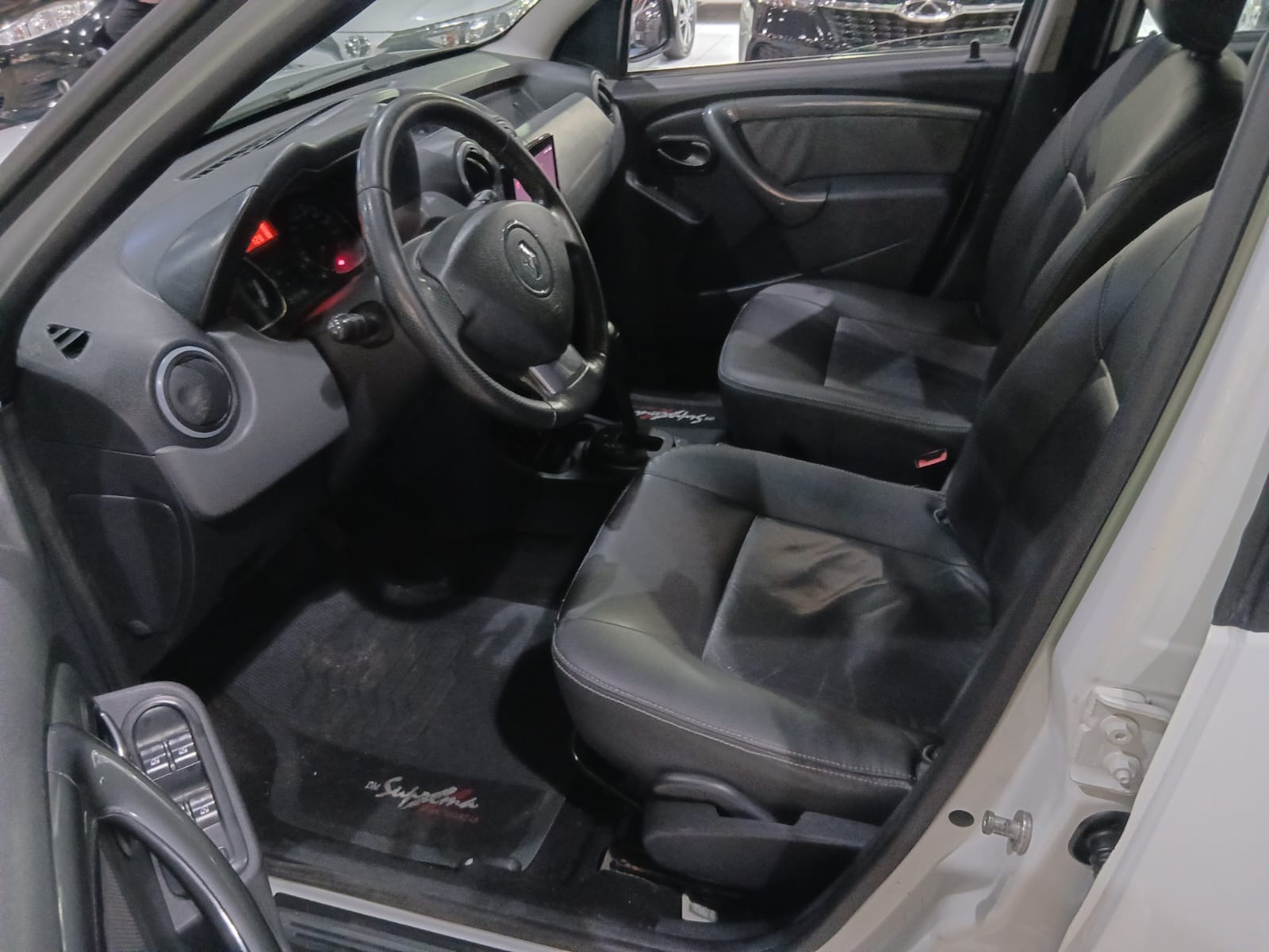 RENAULT DUSTER