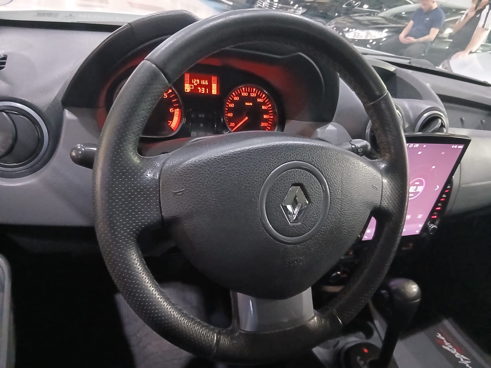 RENAULT DUSTER