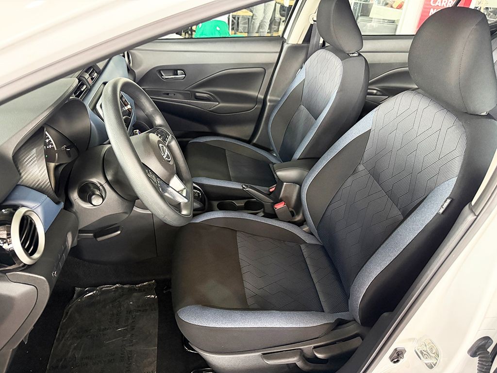 NISSAN VERSA