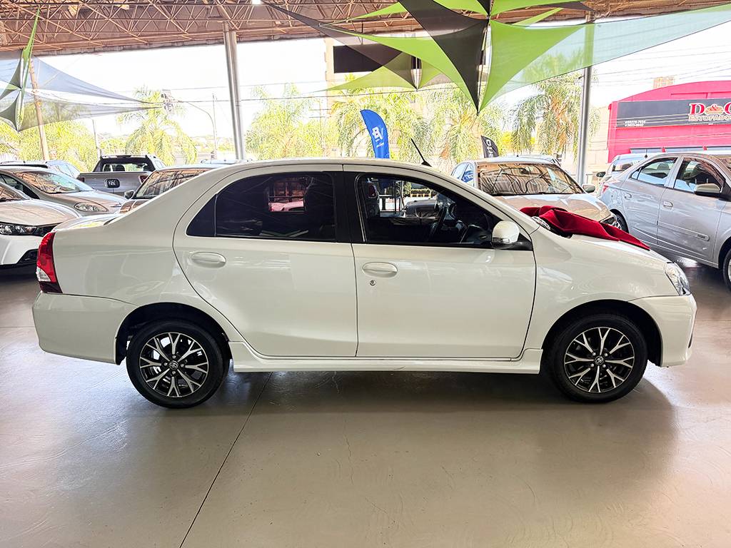 TOYOTA ETIOS