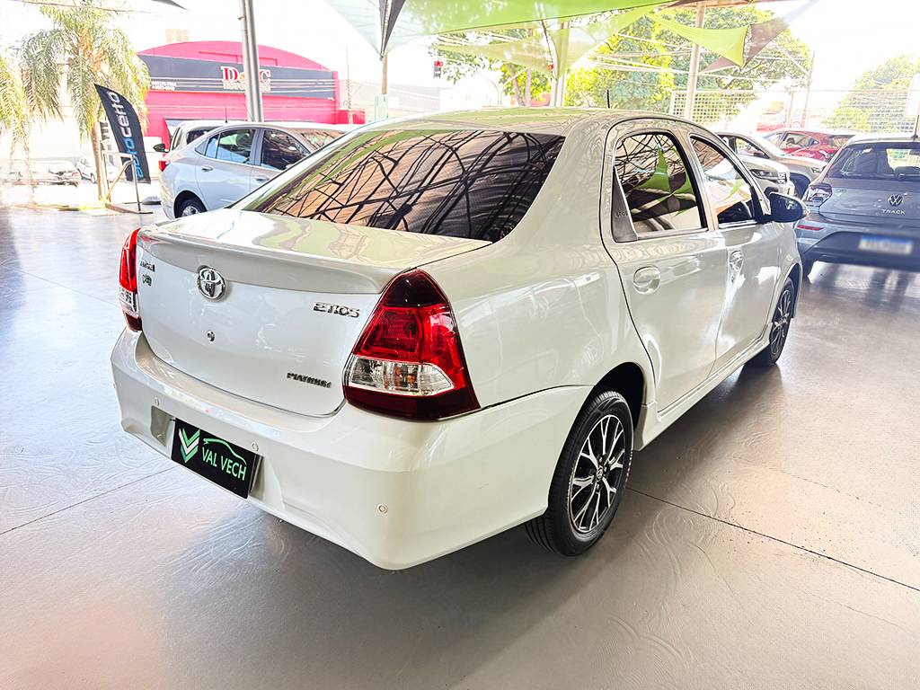 TOYOTA ETIOS