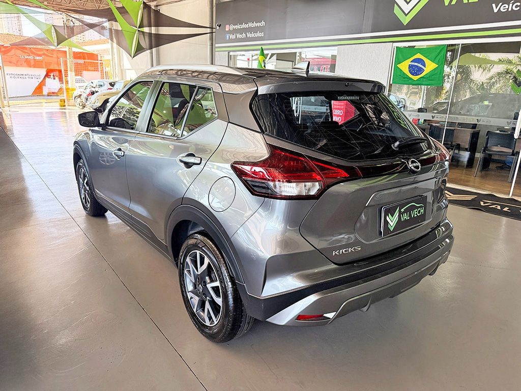 NISSAN KICKS