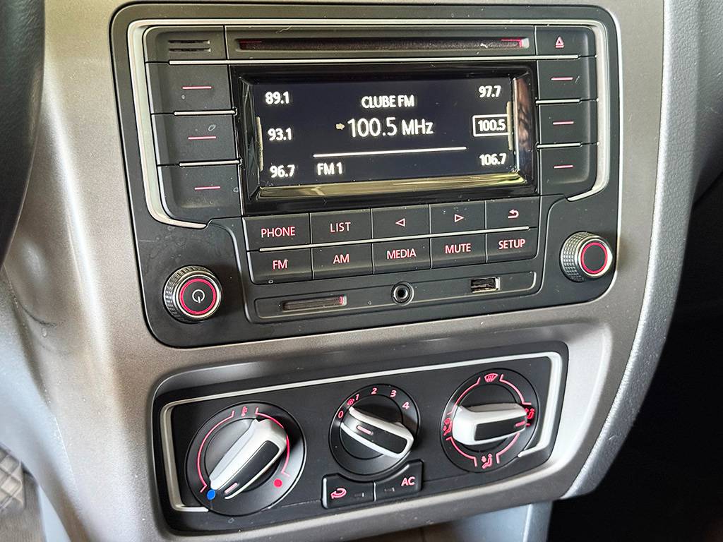VOLKSWAGEN FOX