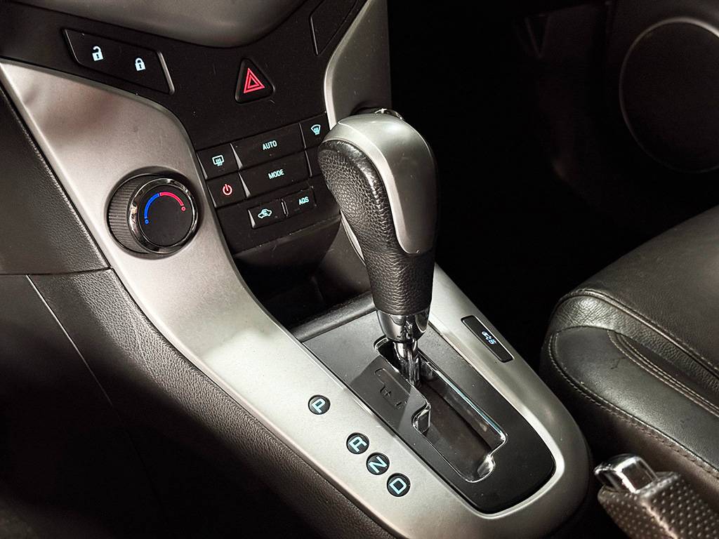 CHEVROLET CRUZE