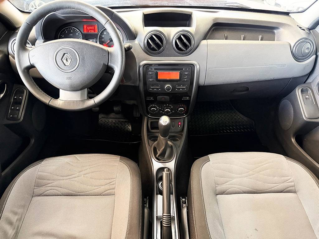 RENAULT DUSTER