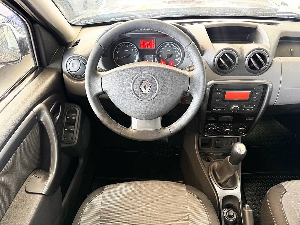 RENAULT DUSTER