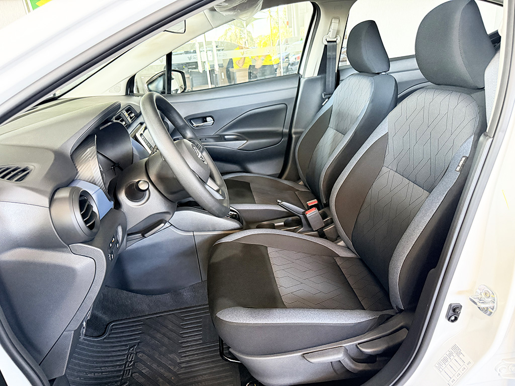 NISSAN VERSA