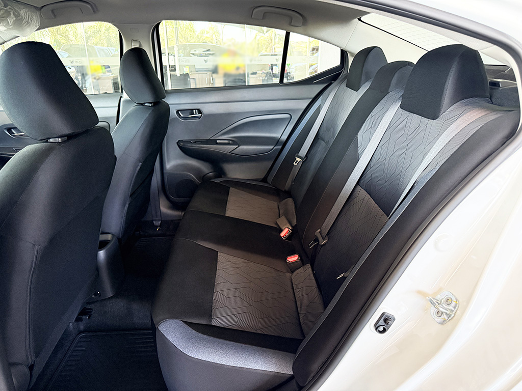 NISSAN VERSA