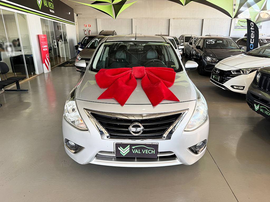NISSAN VERSA