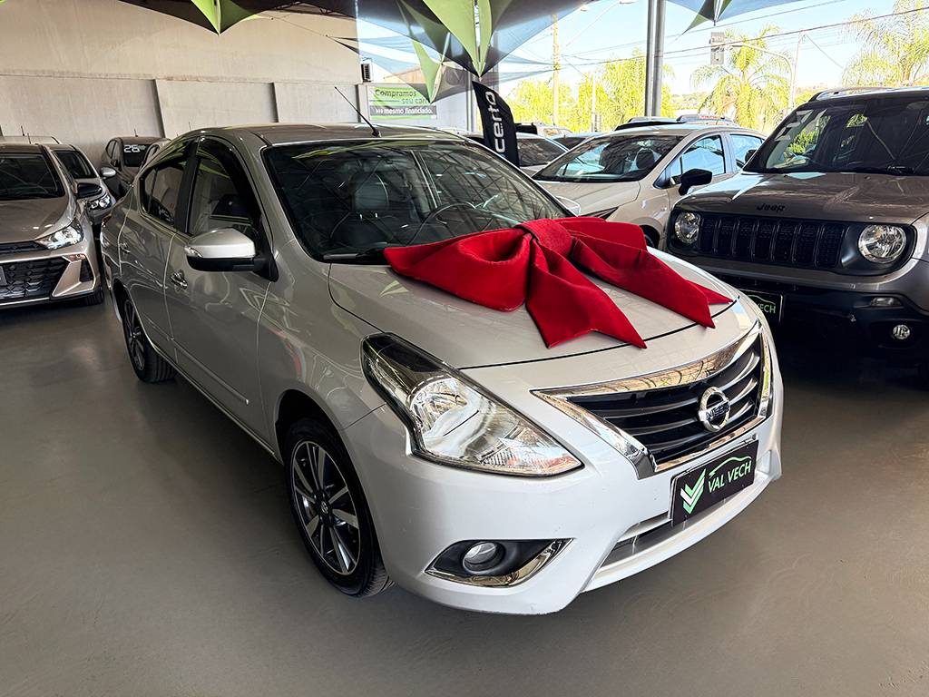 NISSAN VERSA