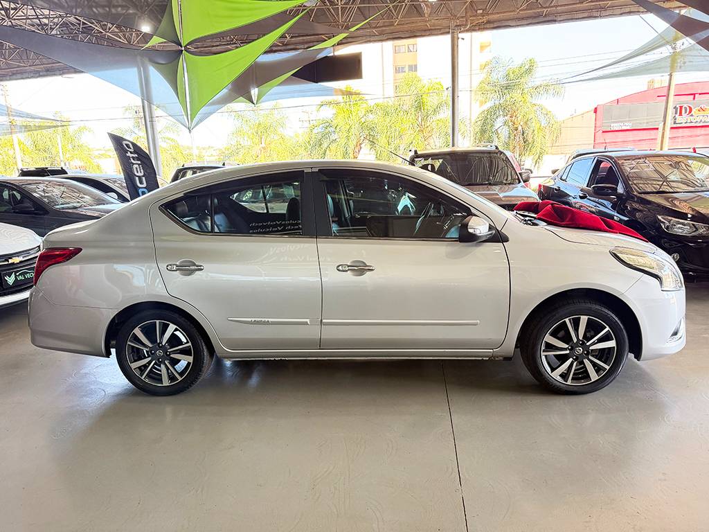 NISSAN VERSA