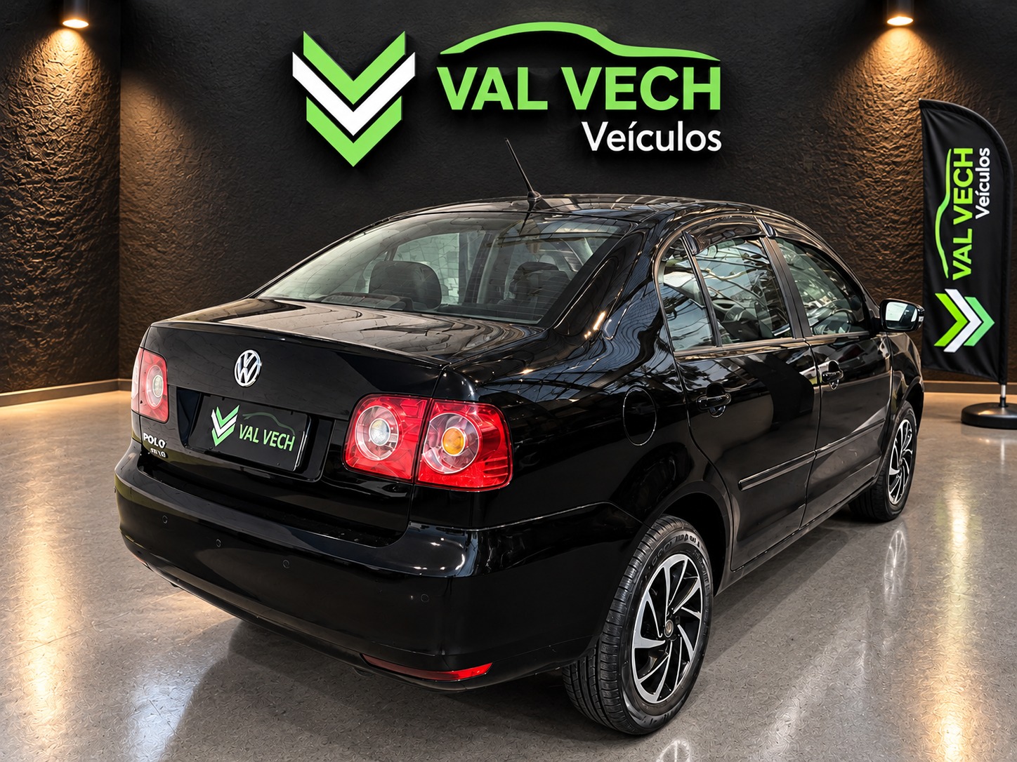 VOLKSWAGEN POLO SEDAN