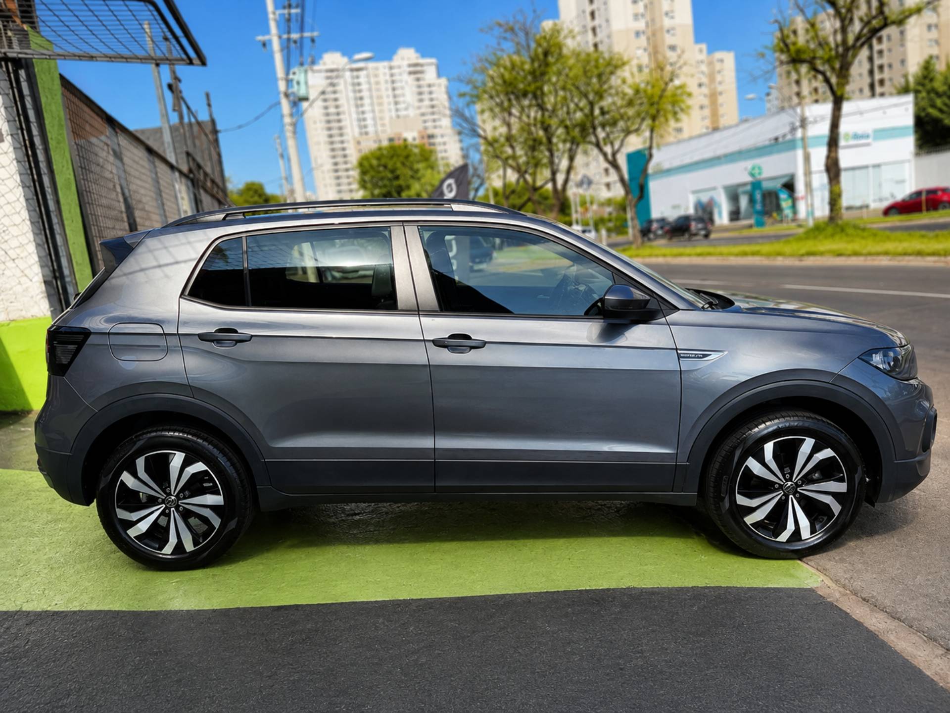 VOLKSWAGEN T-CROSS