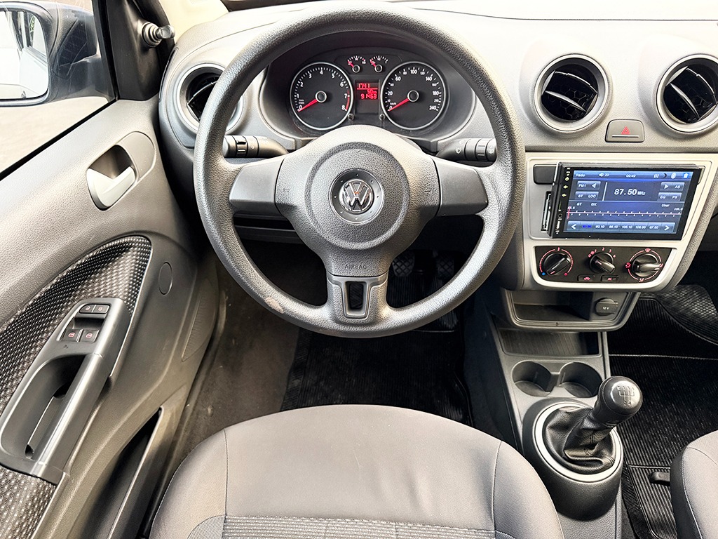 VOLKSWAGEN VOYAGE