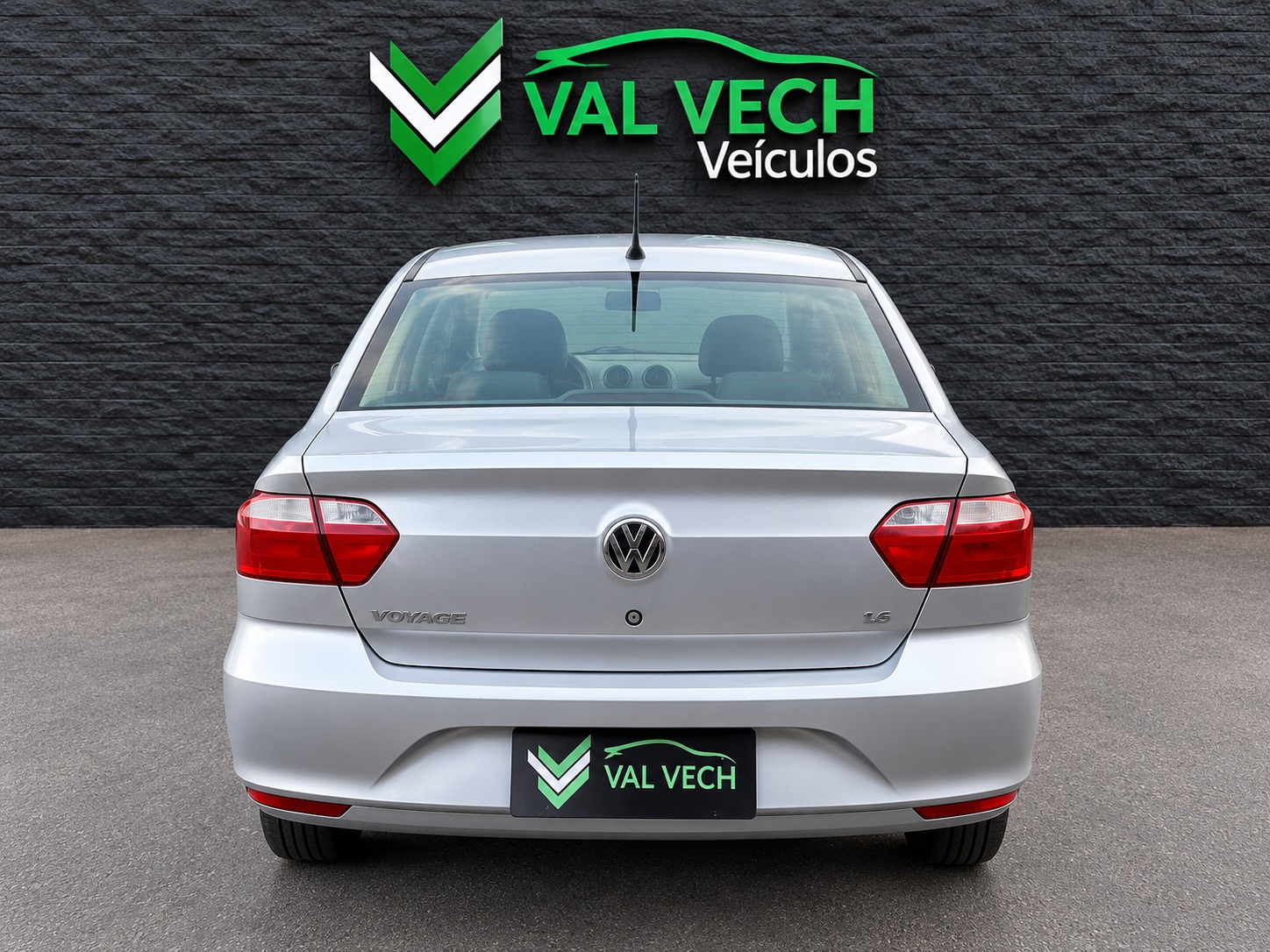 VOLKSWAGEN VOYAGE
