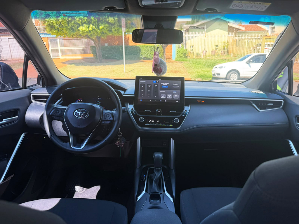 TOYOTA COROLLA CROSS