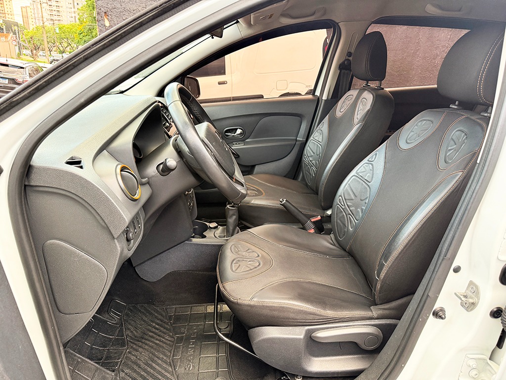 RENAULT SANDERO