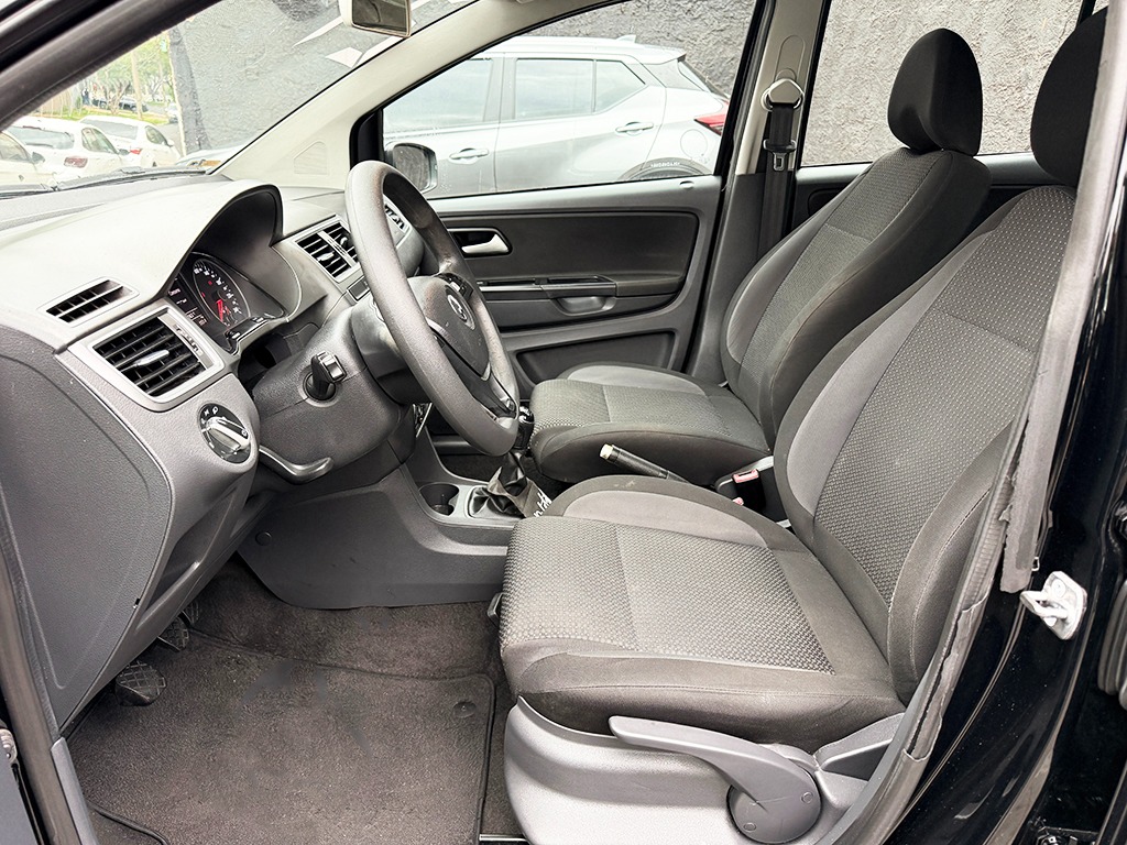 VOLKSWAGEN FOX
