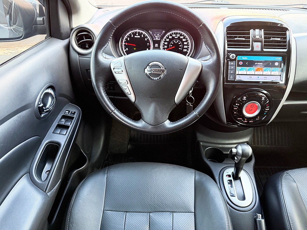 NISSAN VERSA