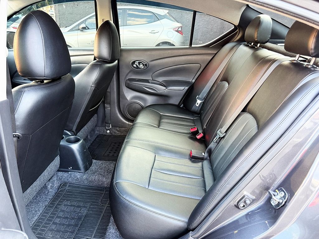 NISSAN VERSA