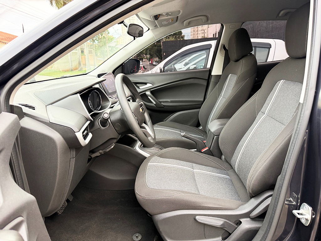 CHEVROLET TRACKER