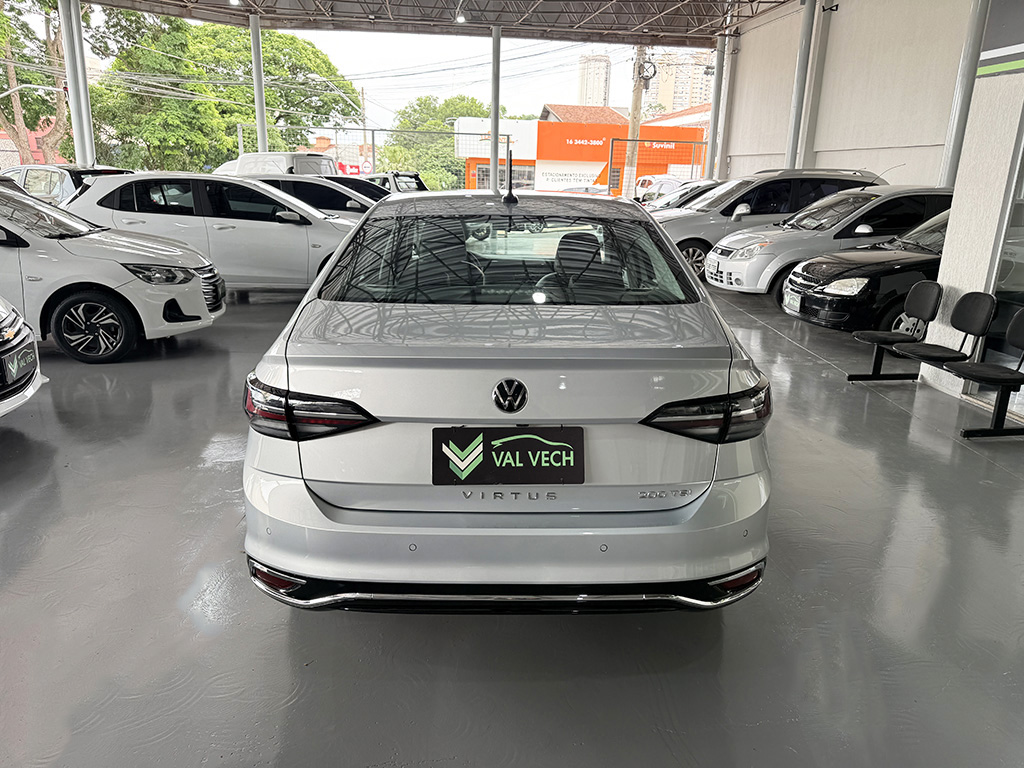VOLKSWAGEN VIRTUS