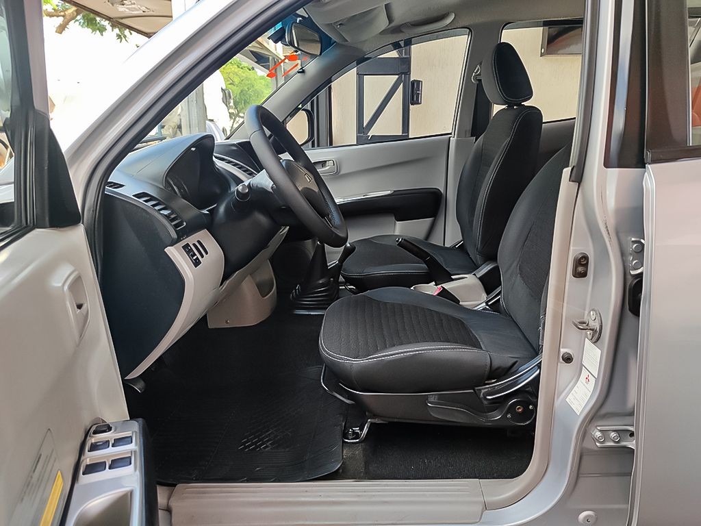 MITSUBISHI L200 TRITON