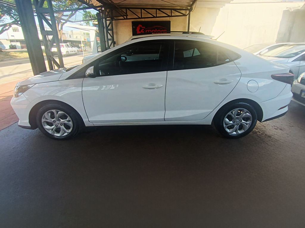HYUNDAI HB20S