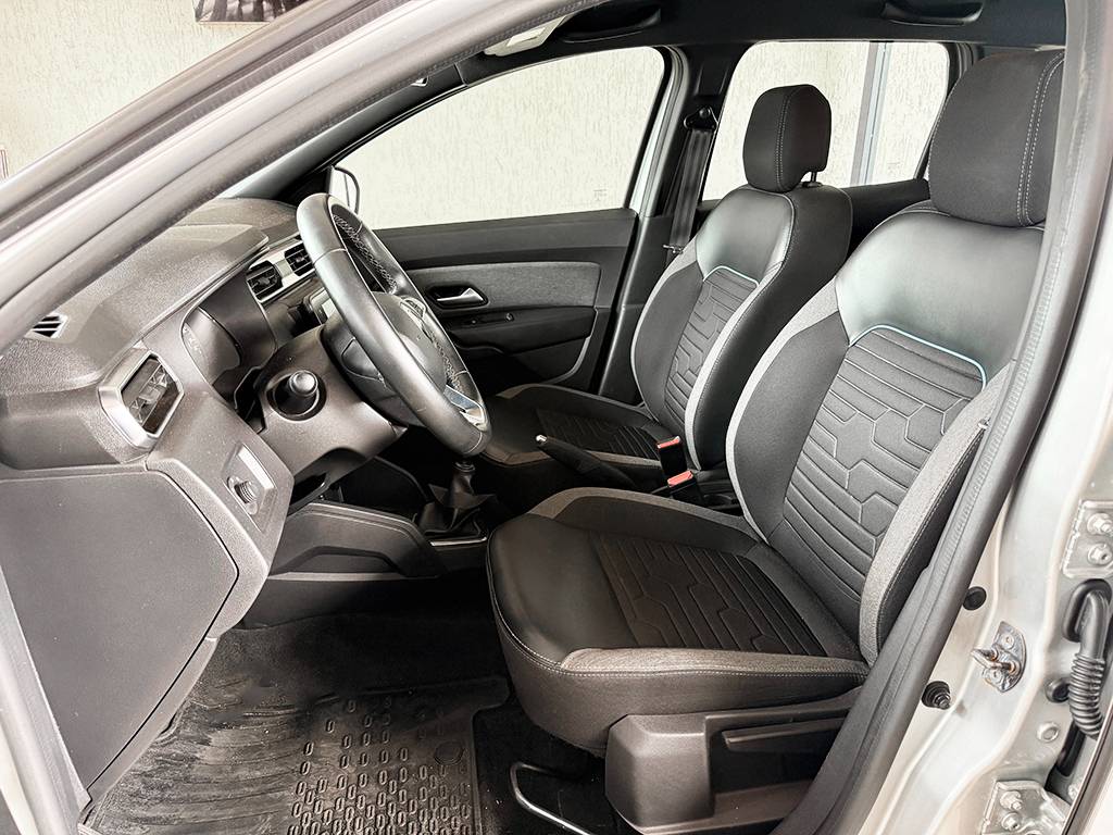 RENAULT DUSTER