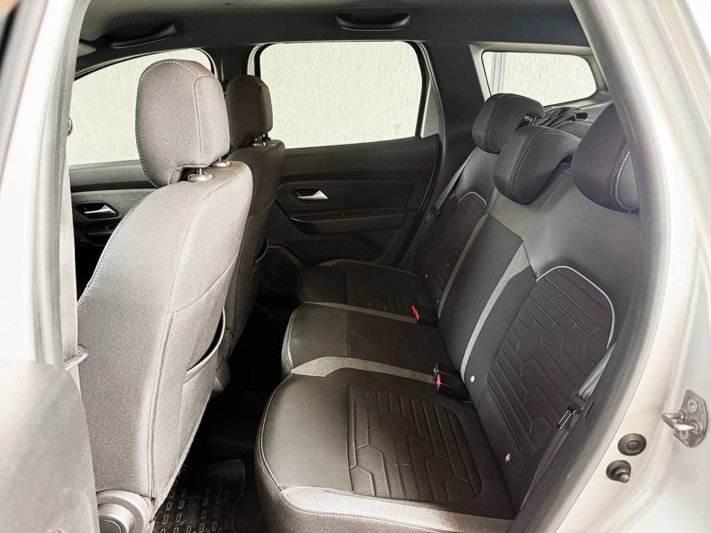 RENAULT DUSTER
