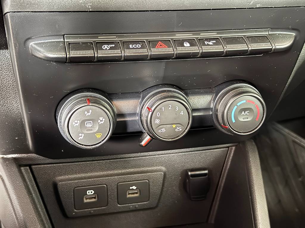 RENAULT DUSTER