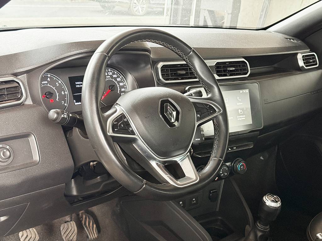 RENAULT DUSTER