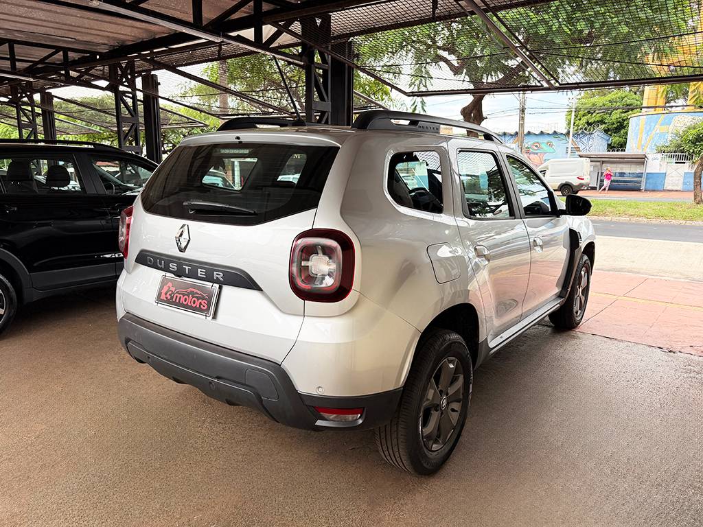 RENAULT DUSTER