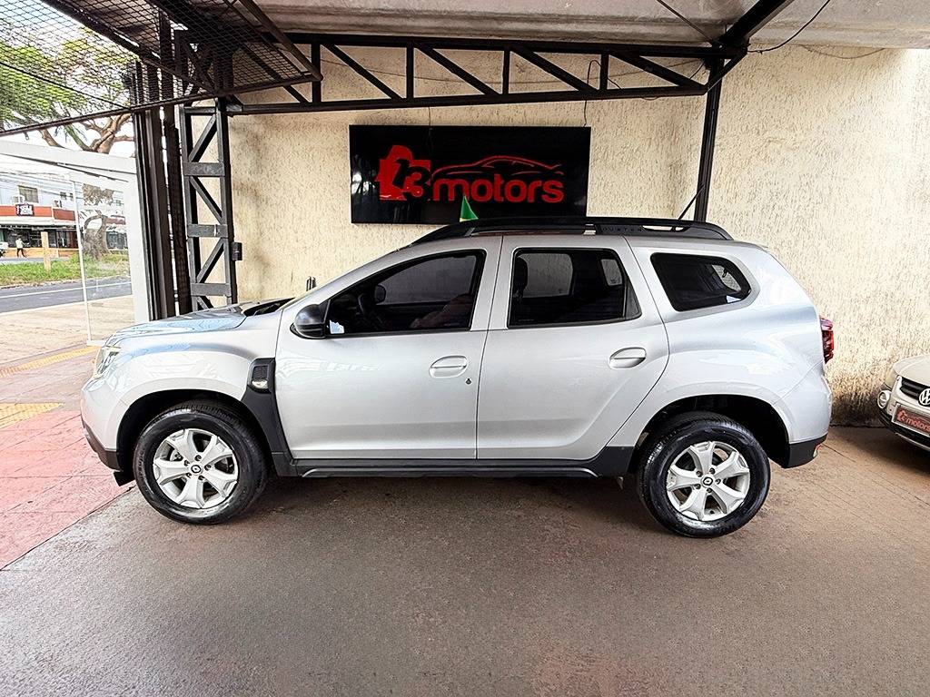 RENAULT DUSTER