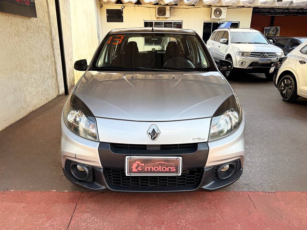 RENAULT SANDERO