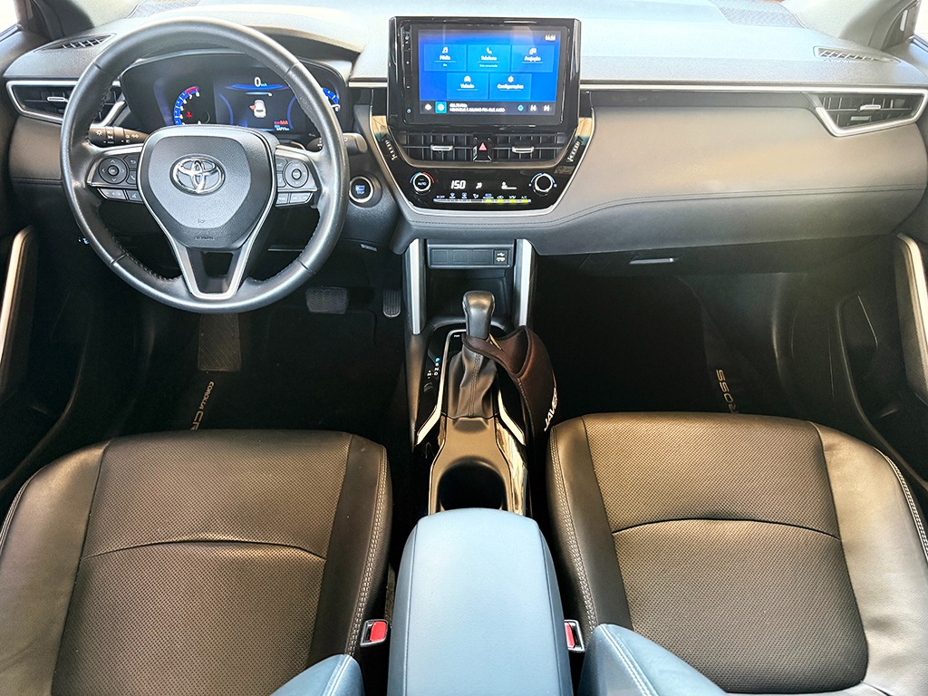 TOYOTA COROLLA CROSS