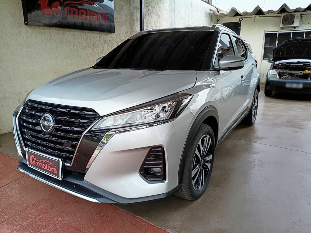 NISSAN KICKS