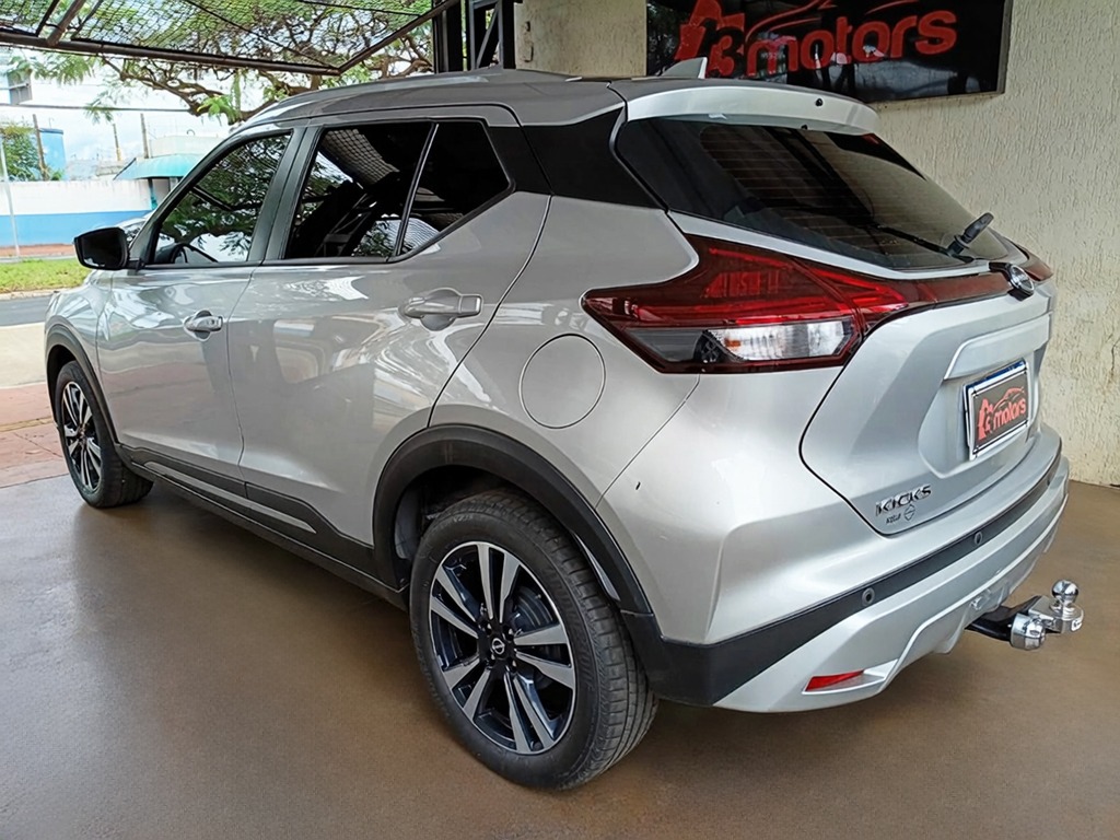 NISSAN KICKS