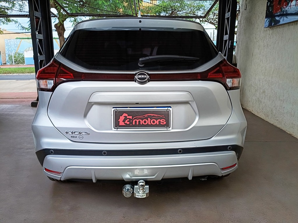 NISSAN KICKS