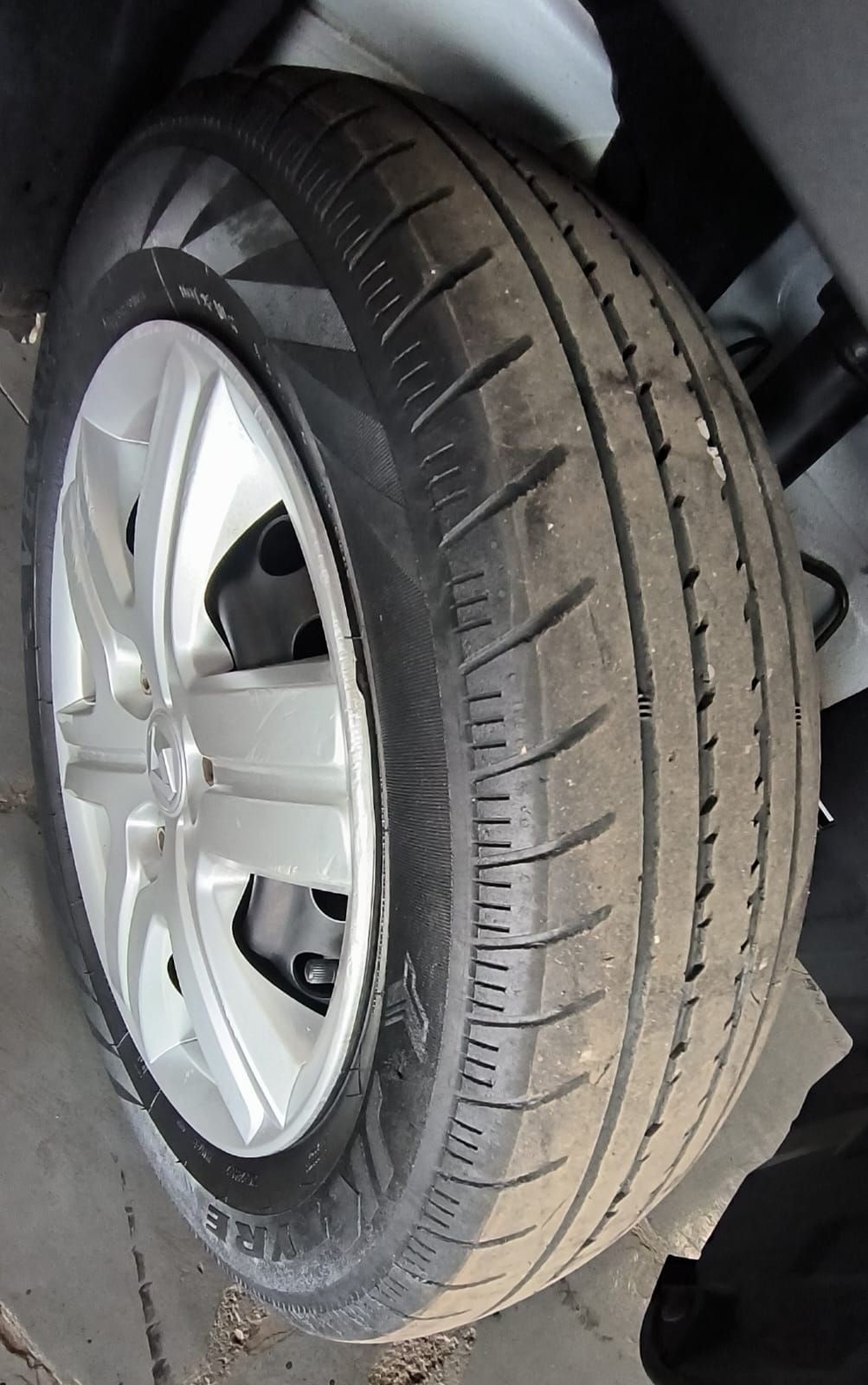 Car Image 12