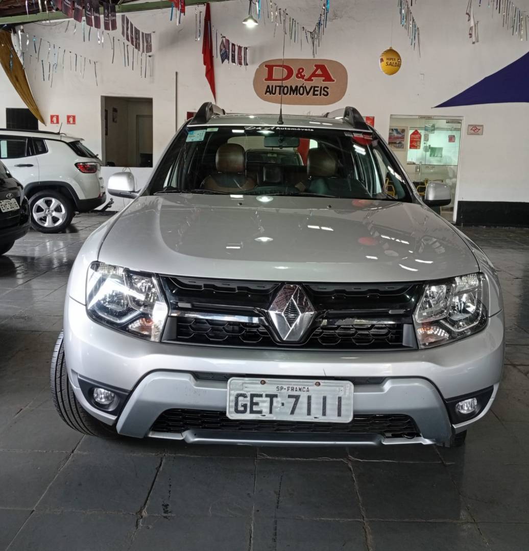 RENAULT DUSTER