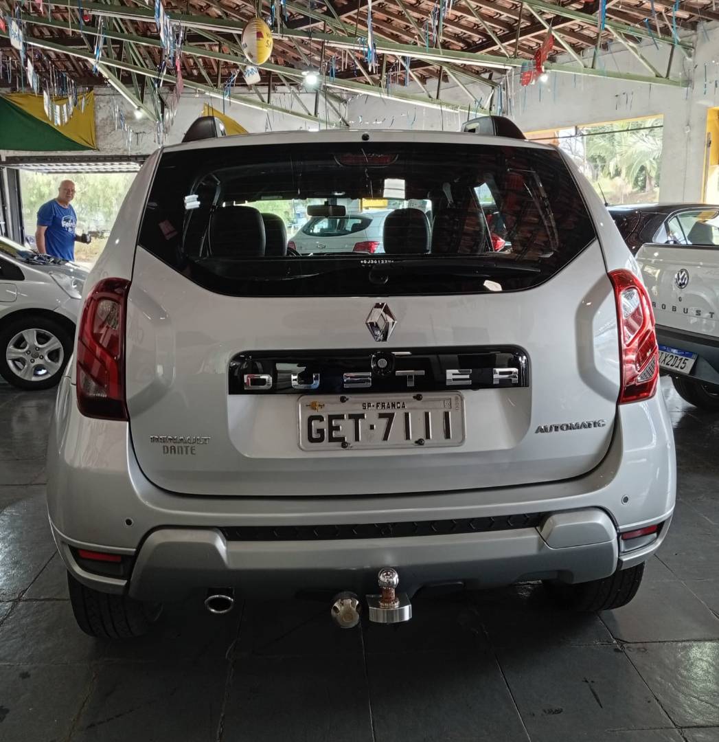 RENAULT DUSTER