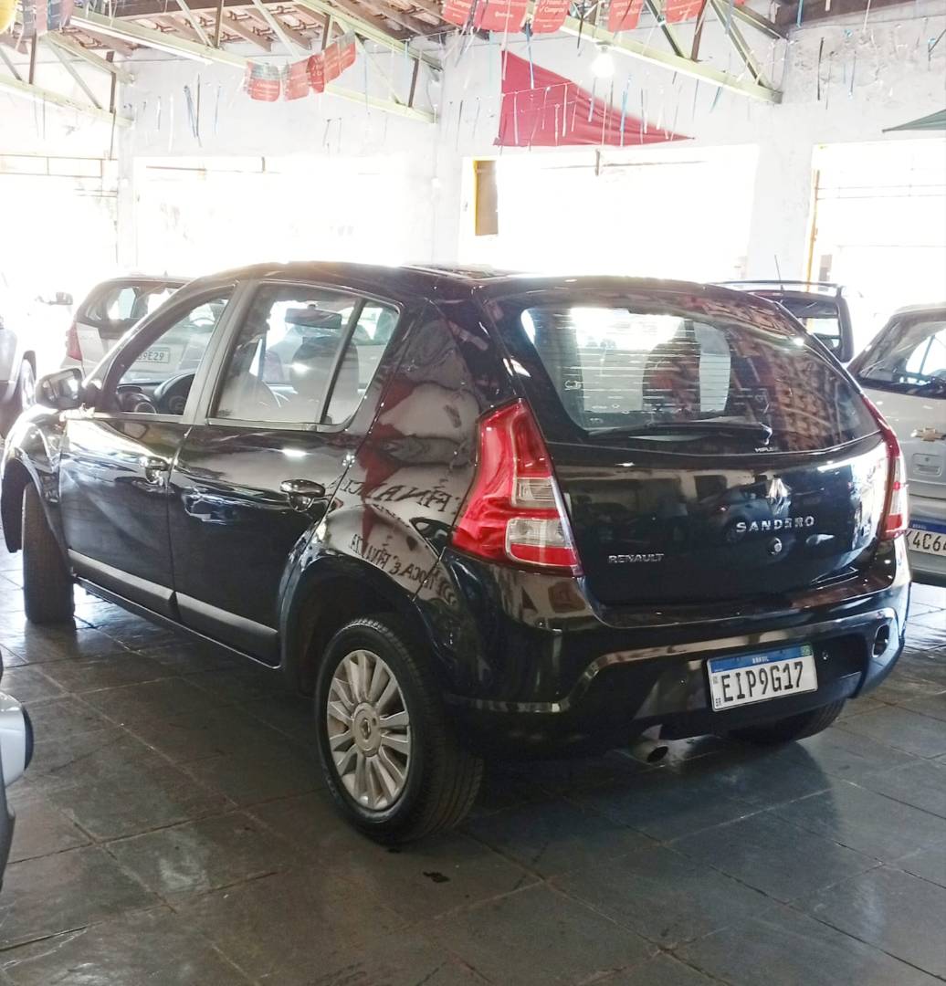 RENAULT SANDERO