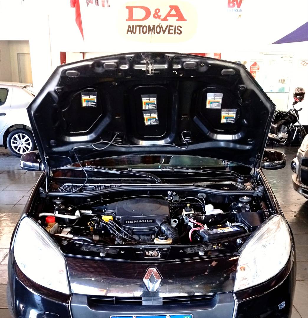 RENAULT SANDERO