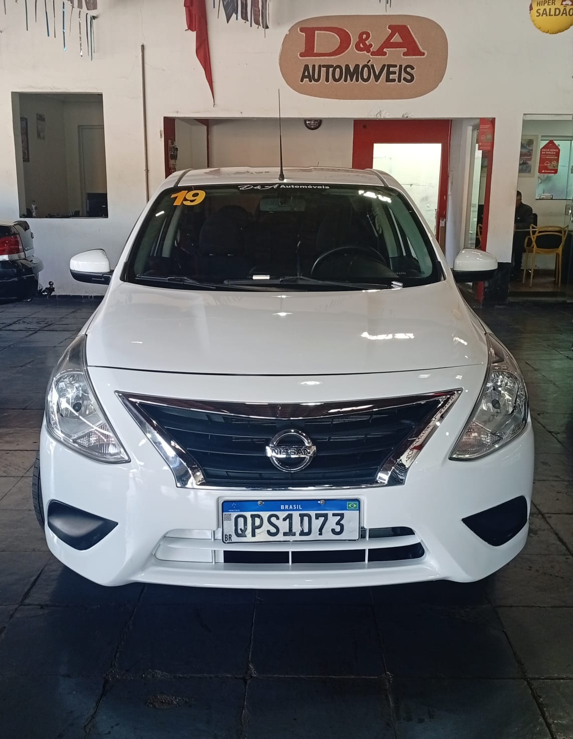 NISSAN VERSA