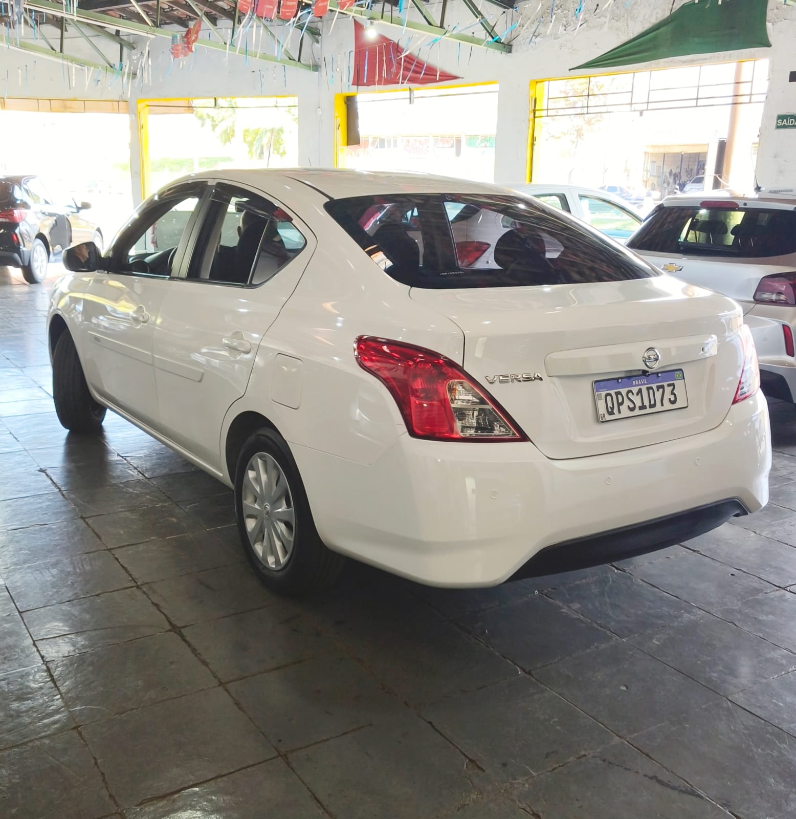 NISSAN VERSA