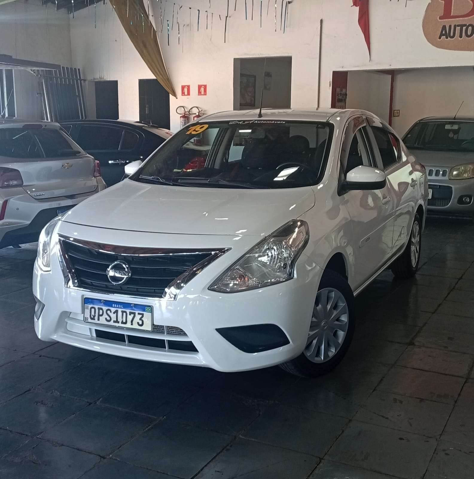 NISSAN VERSA